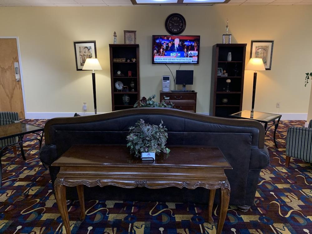 Americas Best Value Inn Forest photo 27