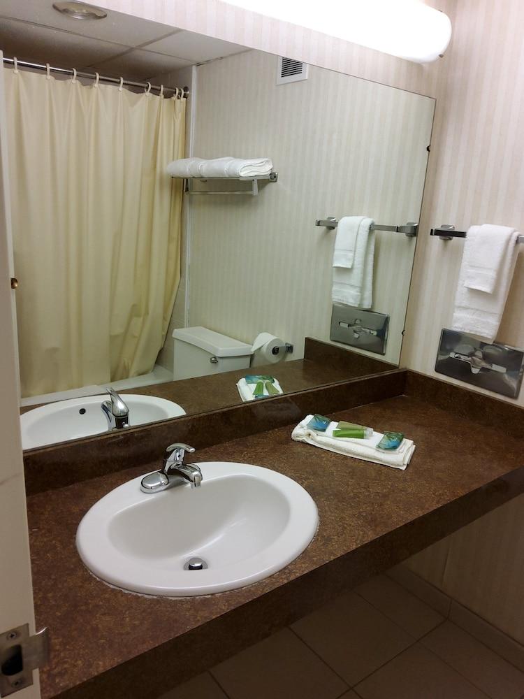 Klopfenstein Inn and Suites photo 39