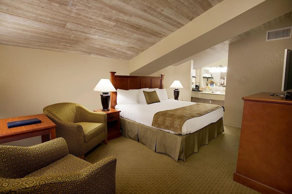 The Inn Of The Hills photo 13