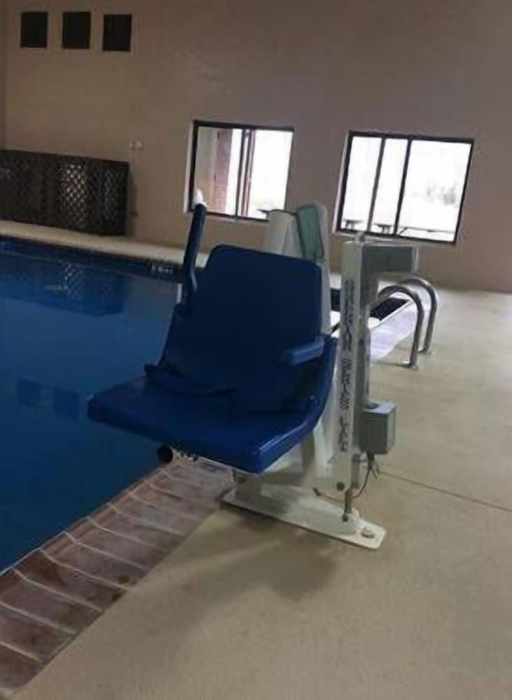 Manchester Heritage Inn And Suites photo 23