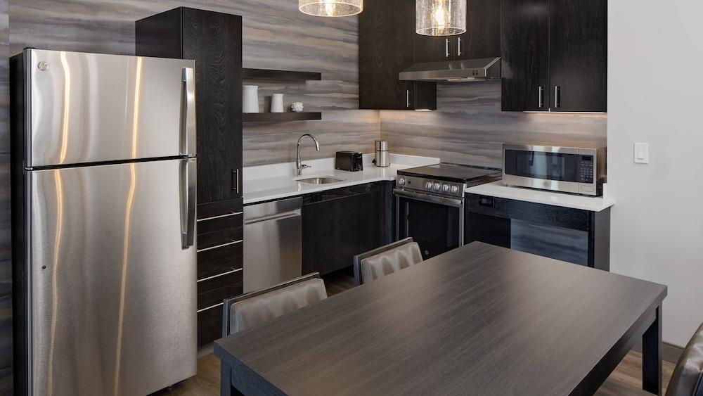 Residence Inn by Marriott Detroit Farmington Hills photo 14