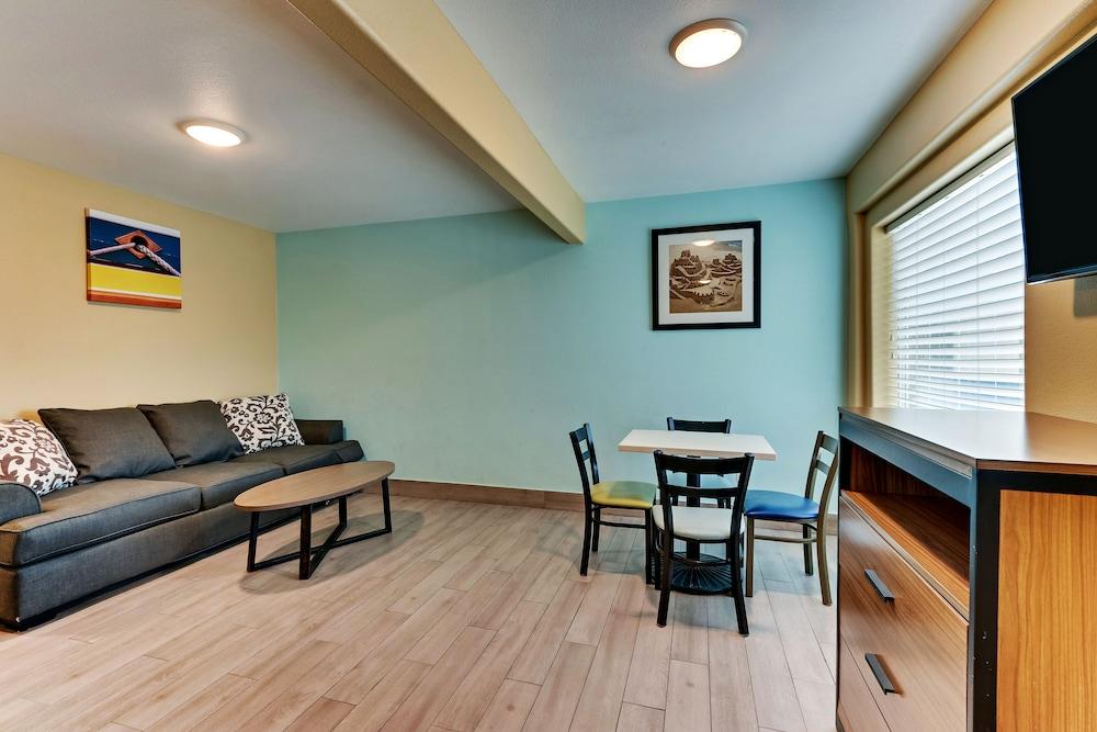 Captain's Quarters Inn photo 21