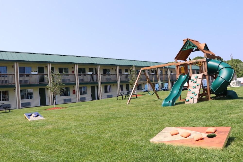 Sunbird Cape Cod Resort photo 41