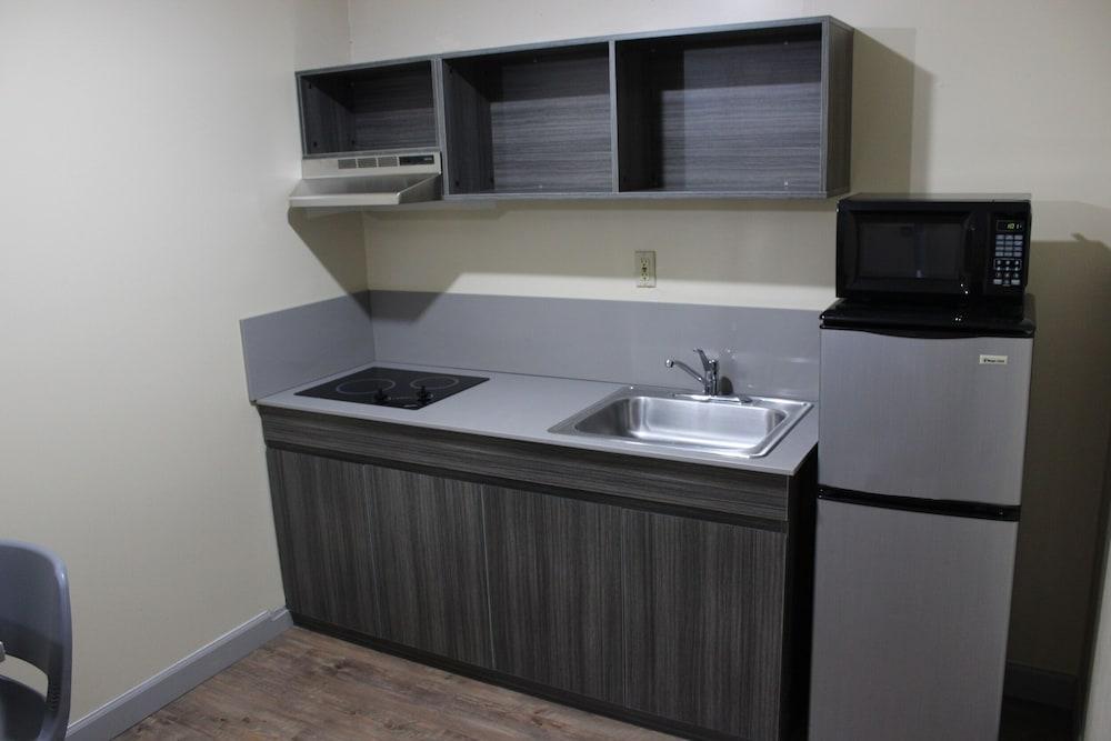 Homestead Inn photo 10