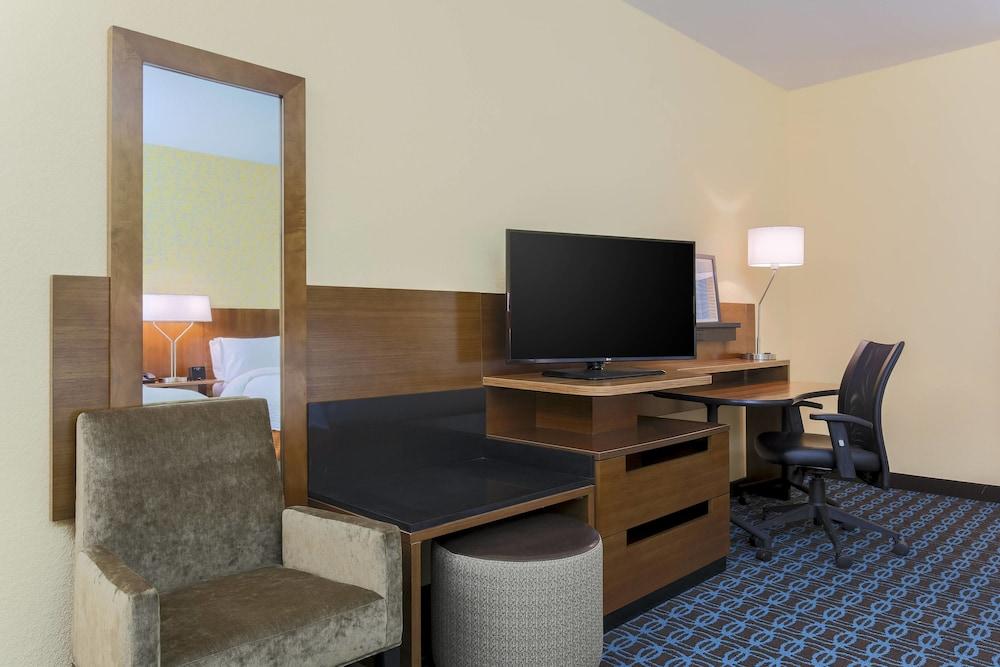 Fairfield Inn & Suites Pleasanton photo 13