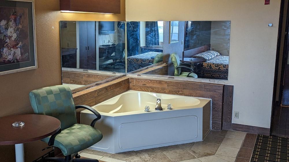 St Clair Inn and Suites photo 10