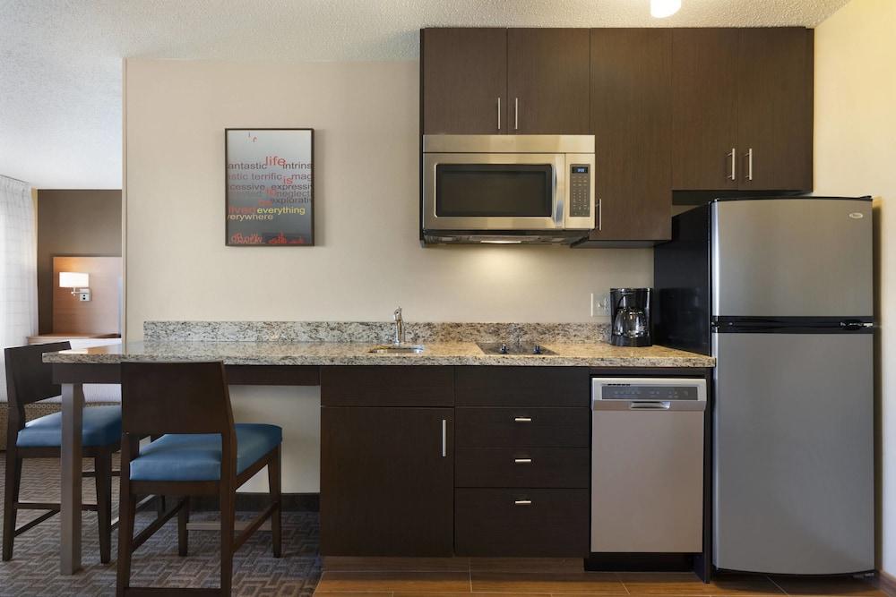 TownePlace Suites Chicago Naperville photo 12