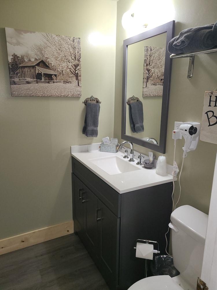 Lamplighter Cabins & Suites photo 65