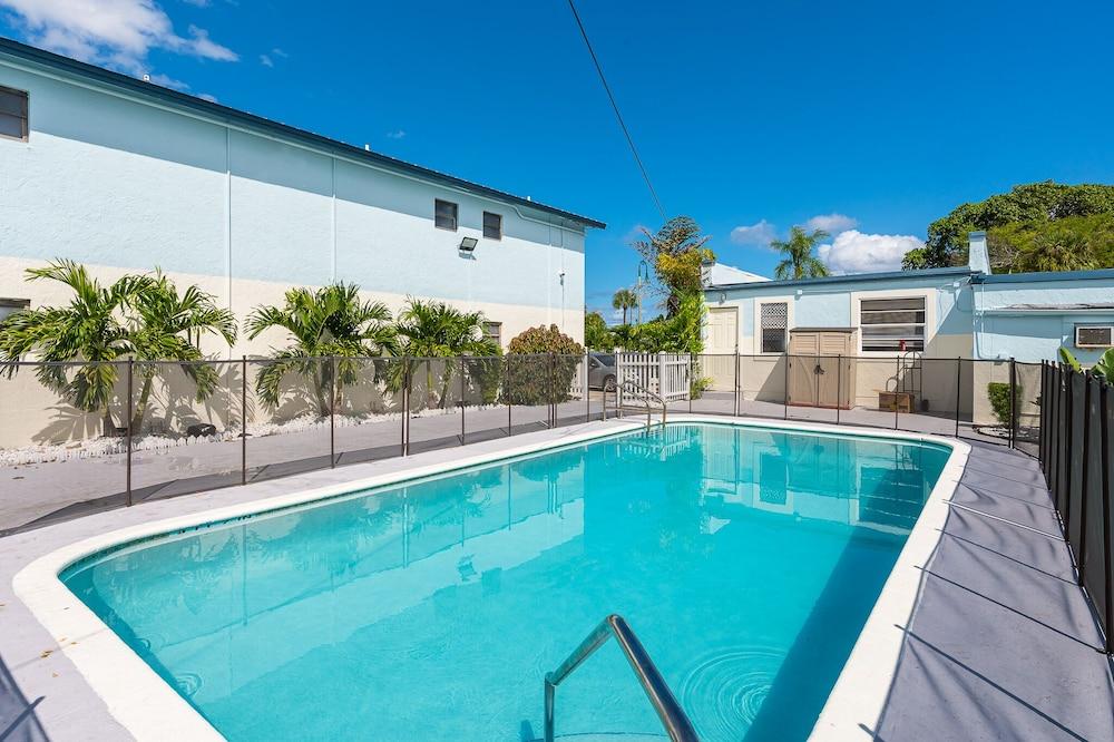 Seven Palms Hotel & Apartments photo 8