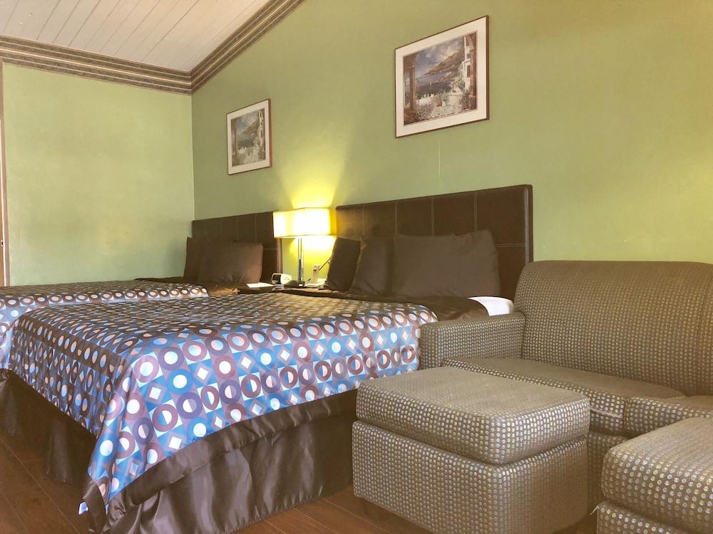 Stardust Inn photo 41