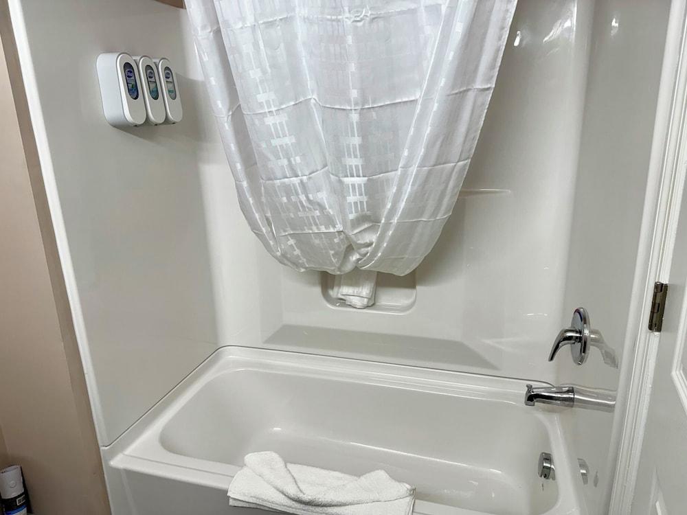 Coastal Comfort Hotel photo 9