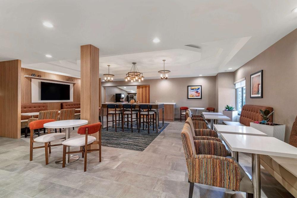 Clarion Inn Nashua photo 16