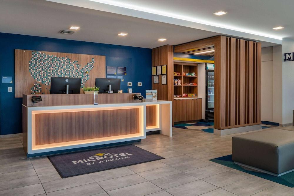 Microtel Inn & Suites by Wyndham Winchester photo 3