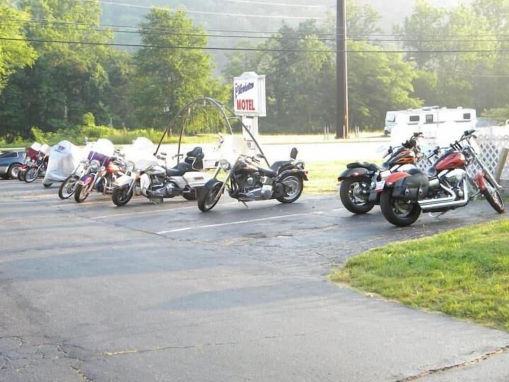 Clarketon Motel photo 8