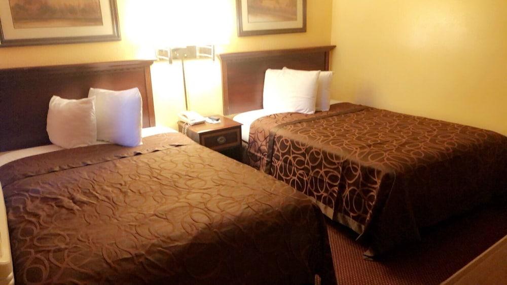 Baymont by Wyndham Coalinga photo 23