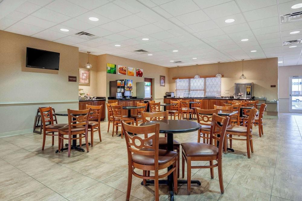 Quality Inn Smyrna photo 35