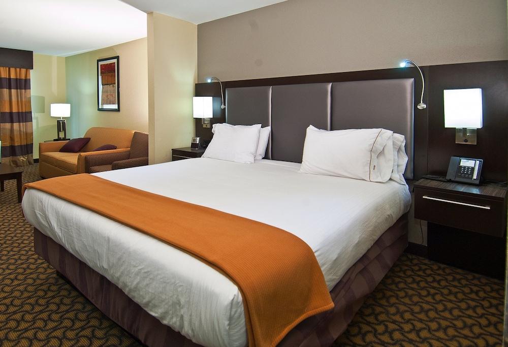 Holiday Inn Express & Suites Jackson / Pearl Intl Airport by IHG photo 6