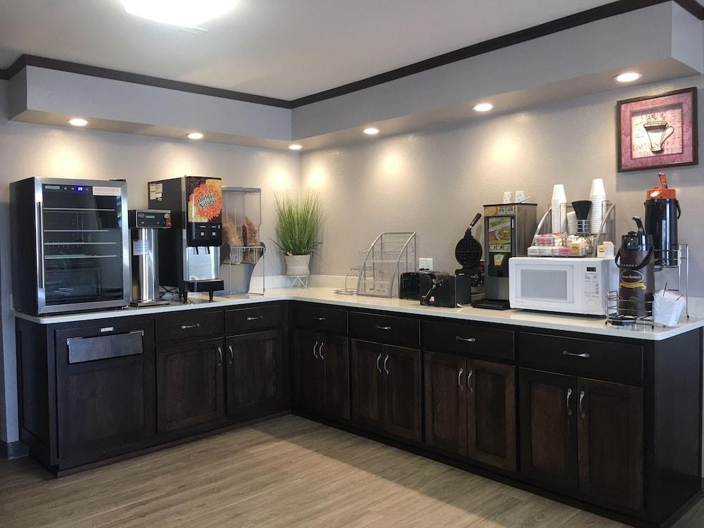 Quality Inn Neosho photo 7