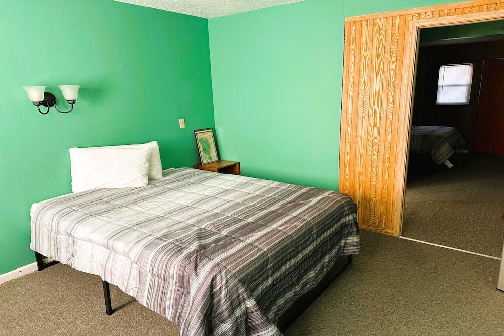 Love Hotels Kadoka by OYO at Badlands SD photo 18