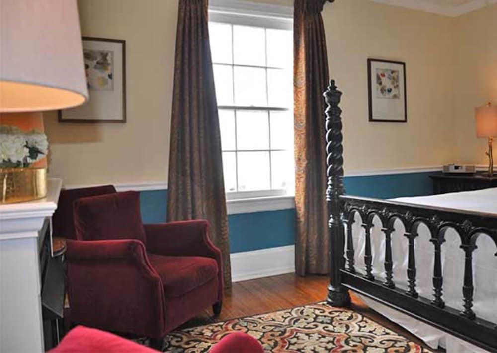Peter Shields Inn & Restaurant photo 20