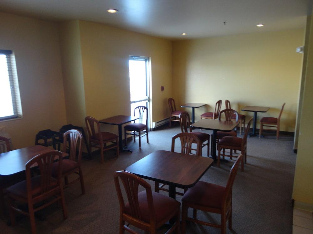 Quality Inn & Suites Pinedale photo 20