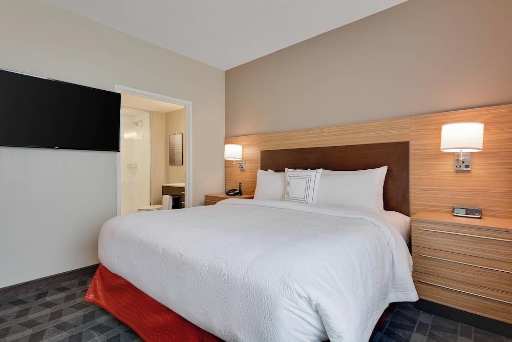 TownePlace Suites by Marriott Detroit Allen Park photo 12