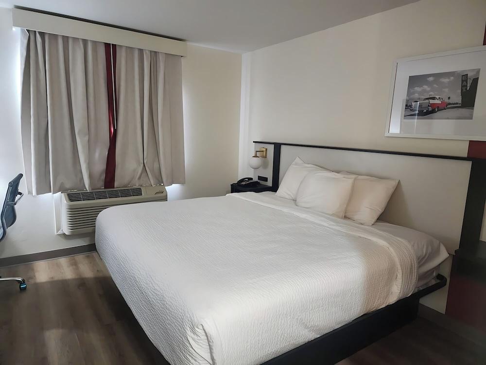 Ramada by Wyndham York Harrisburg Hershey photo 9