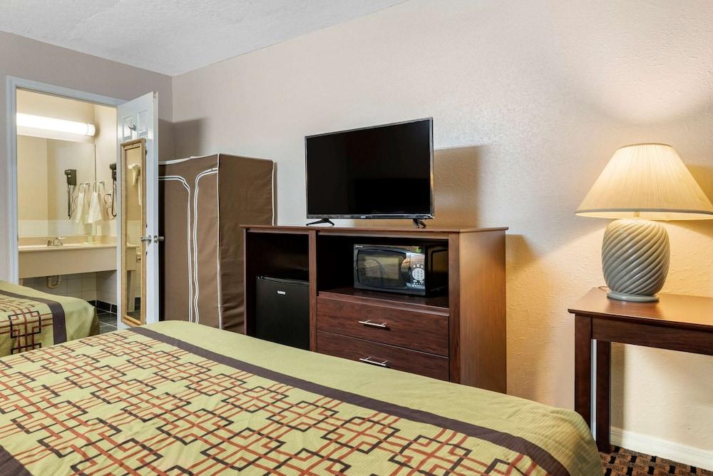 Rodeway Inn New Port Richey photo 19