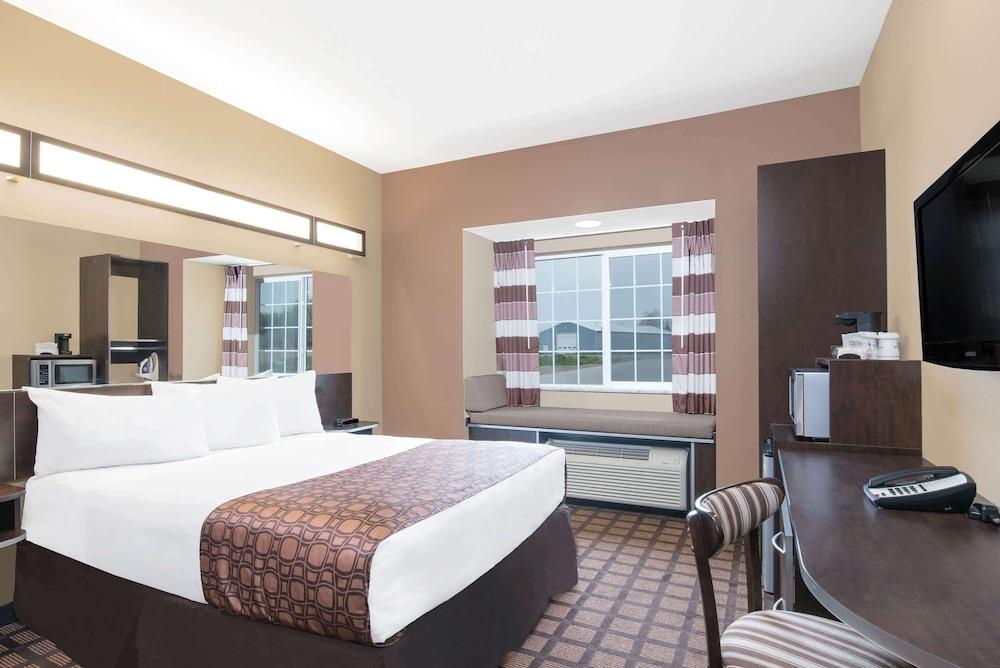 Microtel Inn & Suites by Wyndham Sidney photo 3