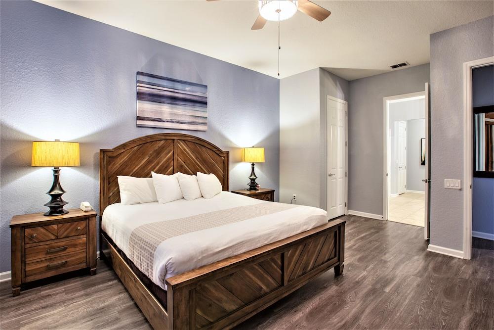 Vista Cay Resort by Millenium at Universal Blvd photo 11