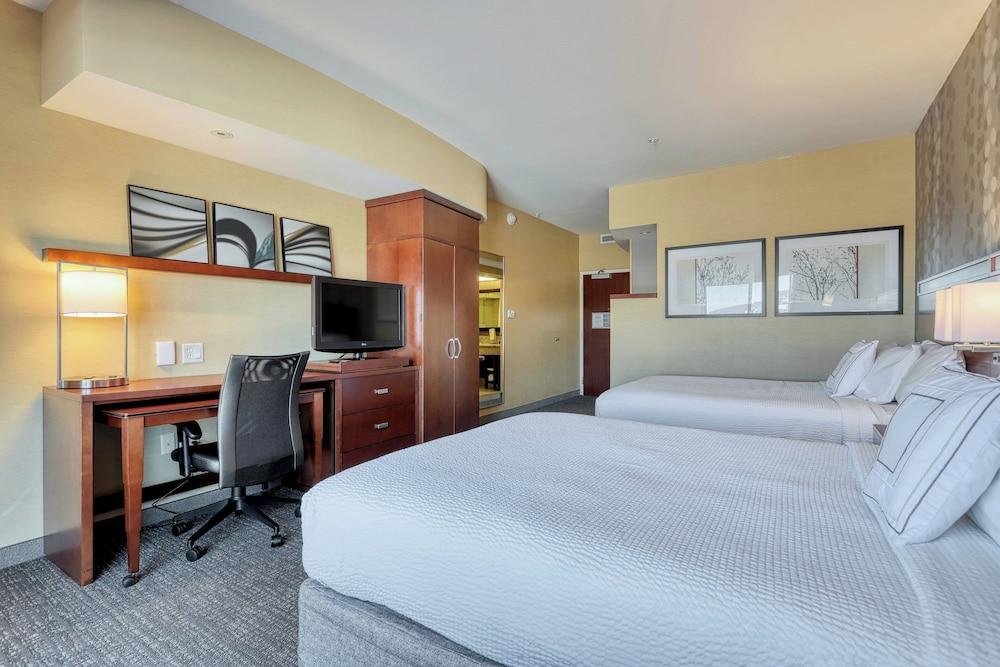 Courtyard by Marriott York photo 11