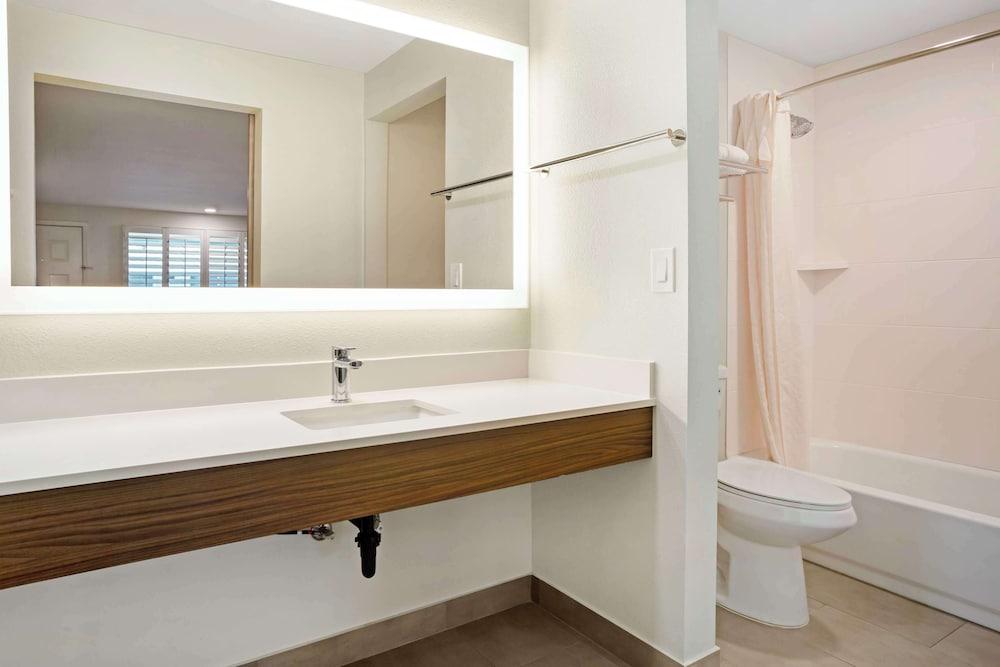 Best Western Shadow Inn photo 24