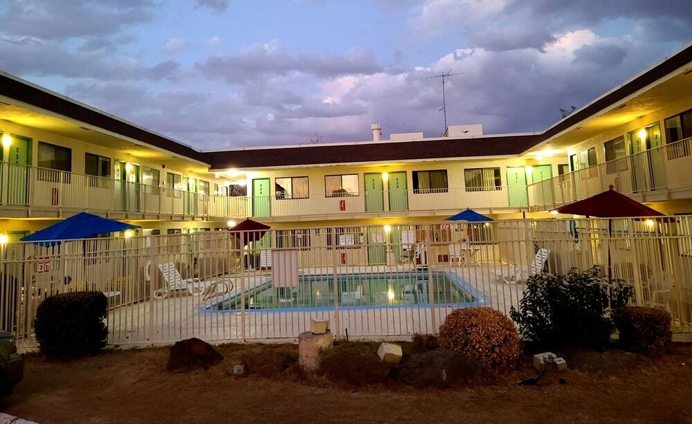 Motel 9 Las Cruces photo 12