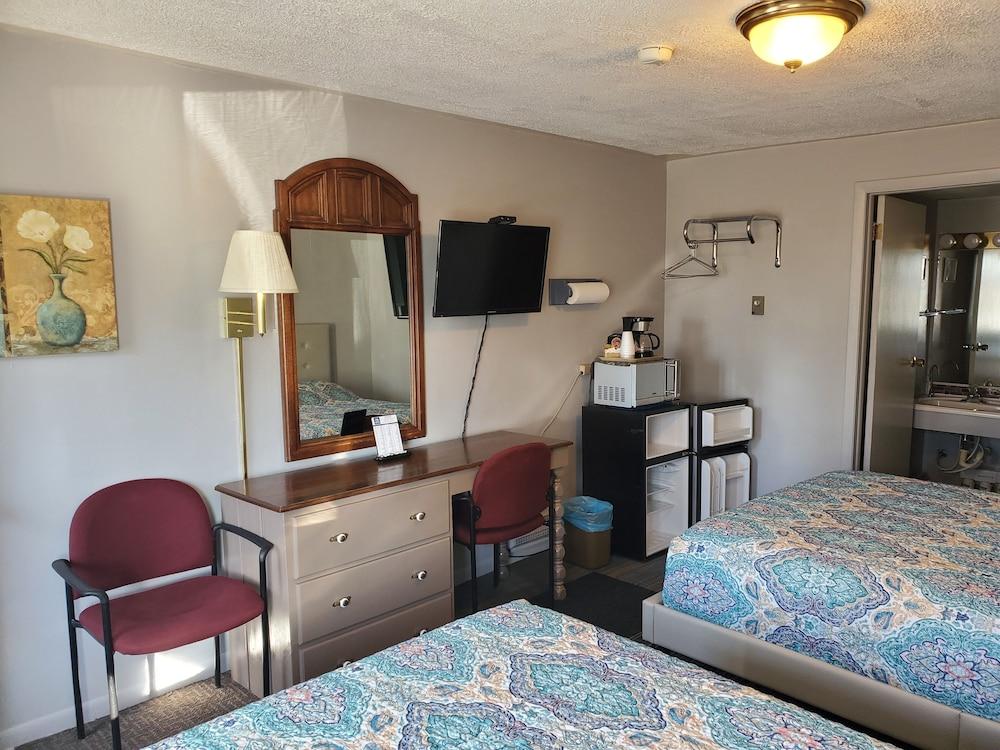 River Country Motor Lodge photo 10