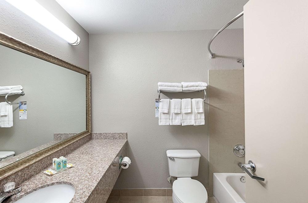 Quality Inn Mesquite - Dallas East photo 15