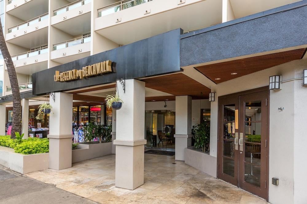 Regency on Beachwalk Waikiki by OUTRIGGER photo 15