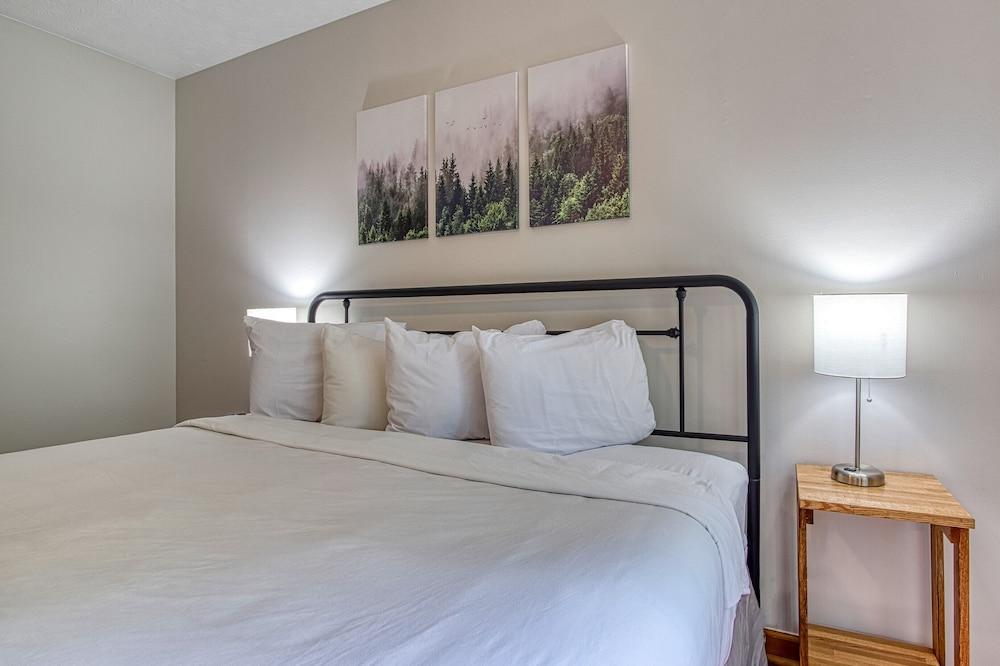 Pinecrest Townhomes-1K2Q- Renovated photo 9