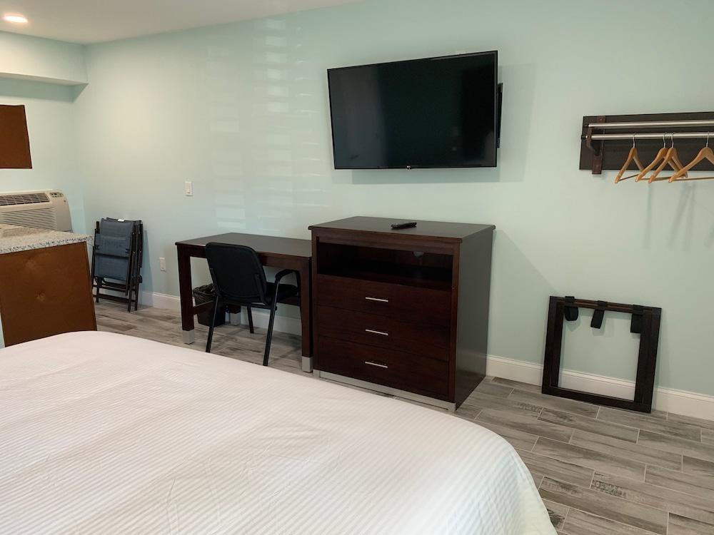 Atlantic Shores Motel photo 13