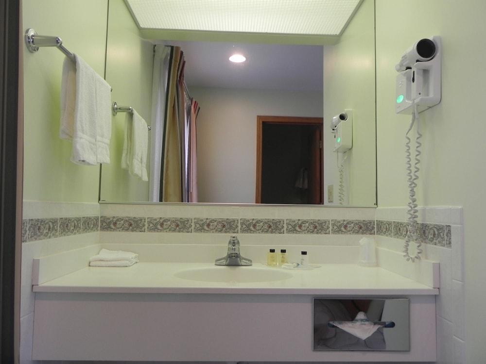 Mohican Resort Motel photo 35