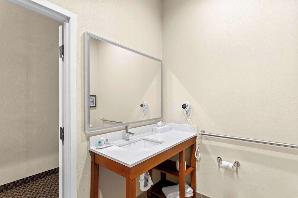 Comfort Inn & Suites Grenada photo 38