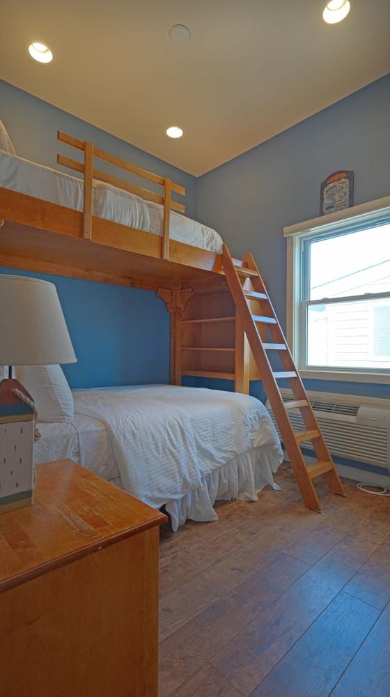 Sea Crest Resort photo 17