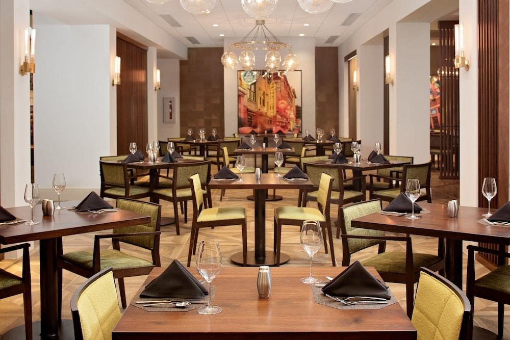 Nashville Airport Marriott photo 5