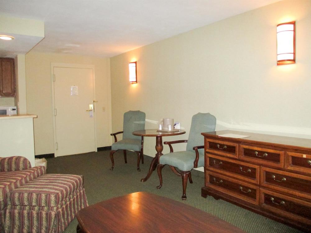 The Sunset Inn photo 40