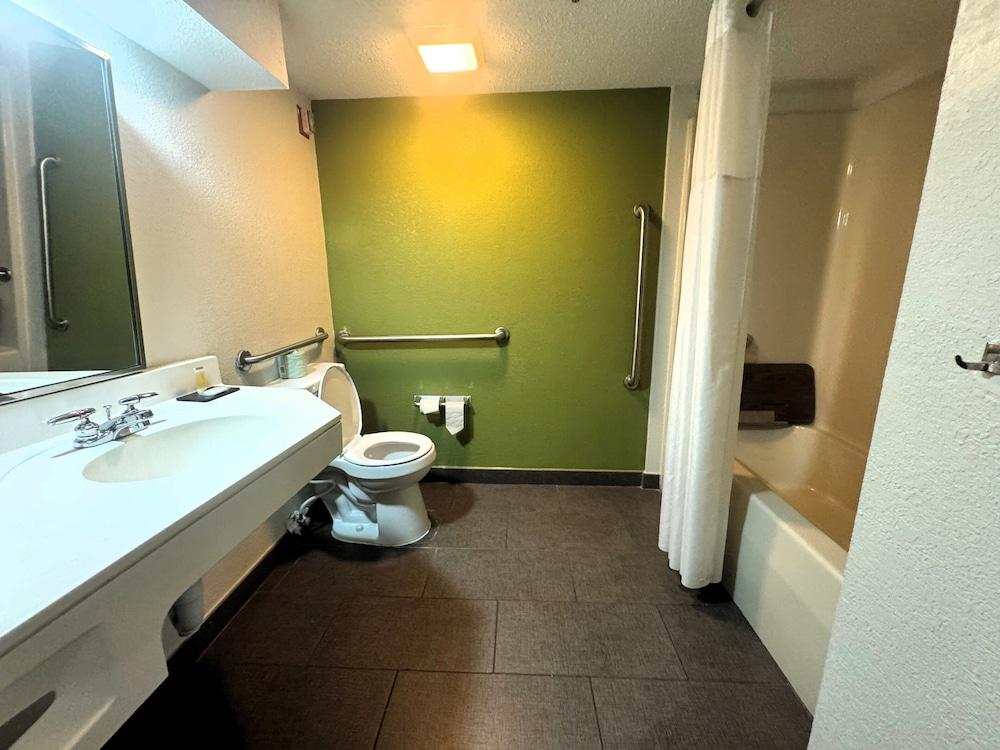 Travelodge by Wyndham Flowood/Jackson/Airport North photo 71