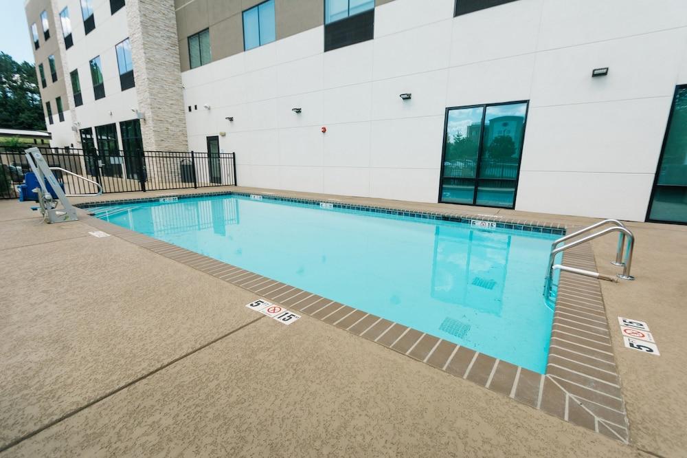 Holiday Inn Express & Suites Birmingham - Homewood by IHG photo 44
