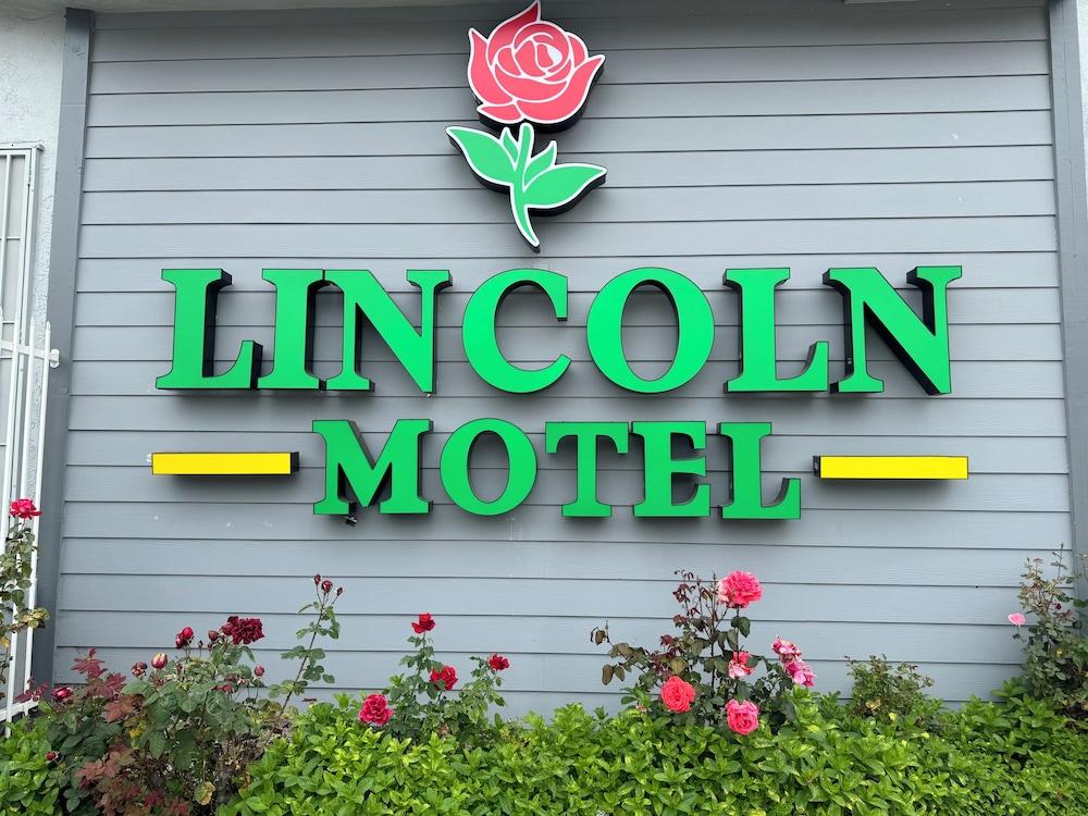 Lincoln Motel photo 52