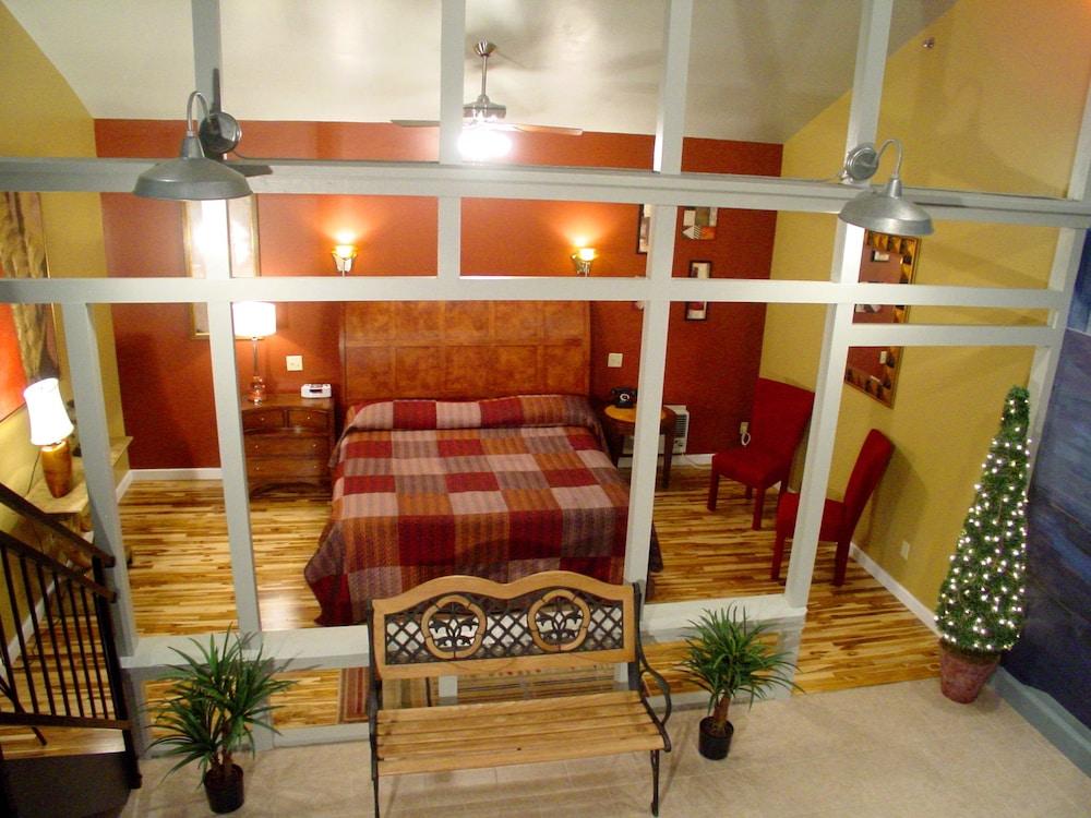 Wildwood Inn Tropical Dome & Theme Suites photo 90