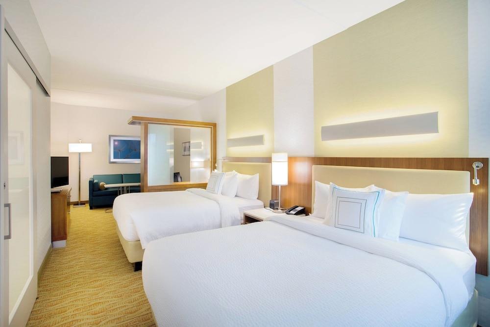 Springhill Suites Mount Laurel photo 21