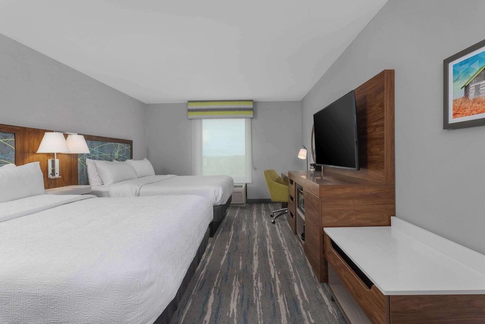 Hampton Inn & Suites Lincoln - Northeast I-80 photo 6