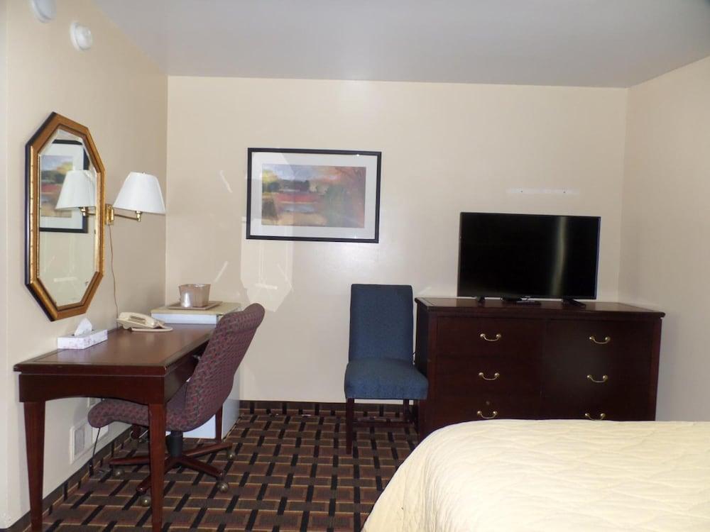 Executive Inn photo 4